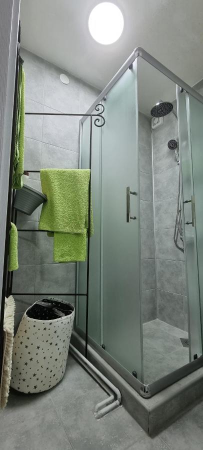 Guest Room At Number Nine Ohrid Bagian luar foto